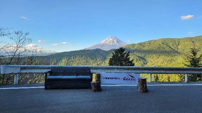 グラベルソファを設置！